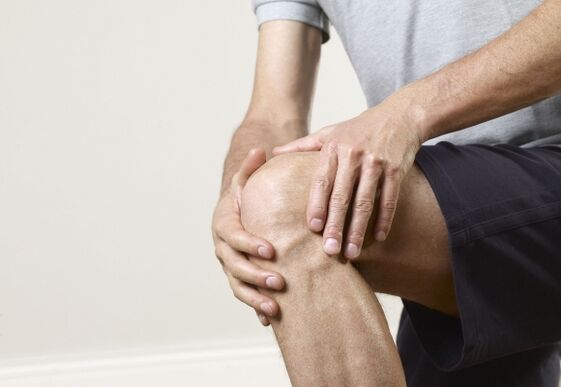 Knee pain when flexing